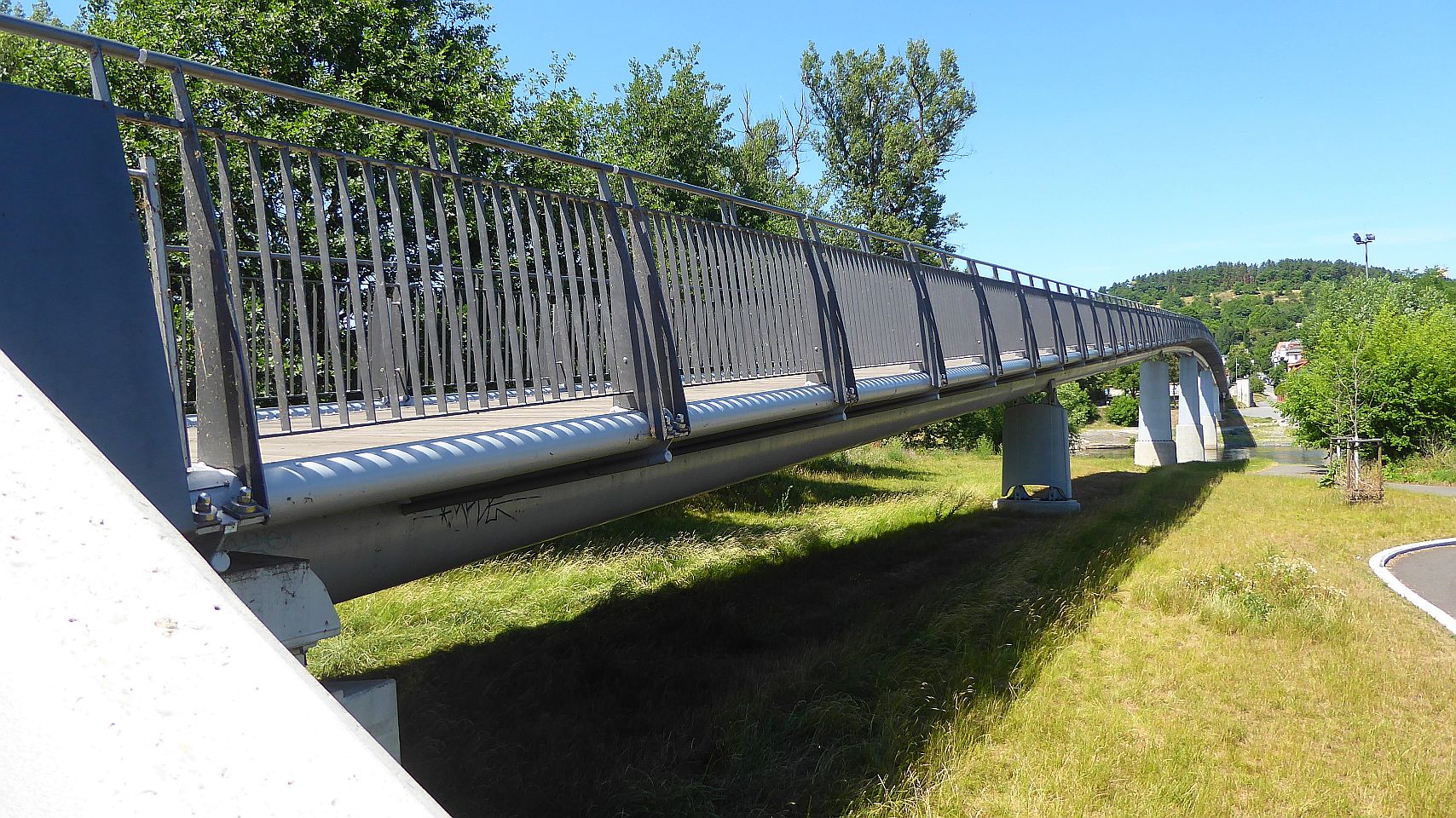  Die <b>Troja Fußgängerbrücke </b>